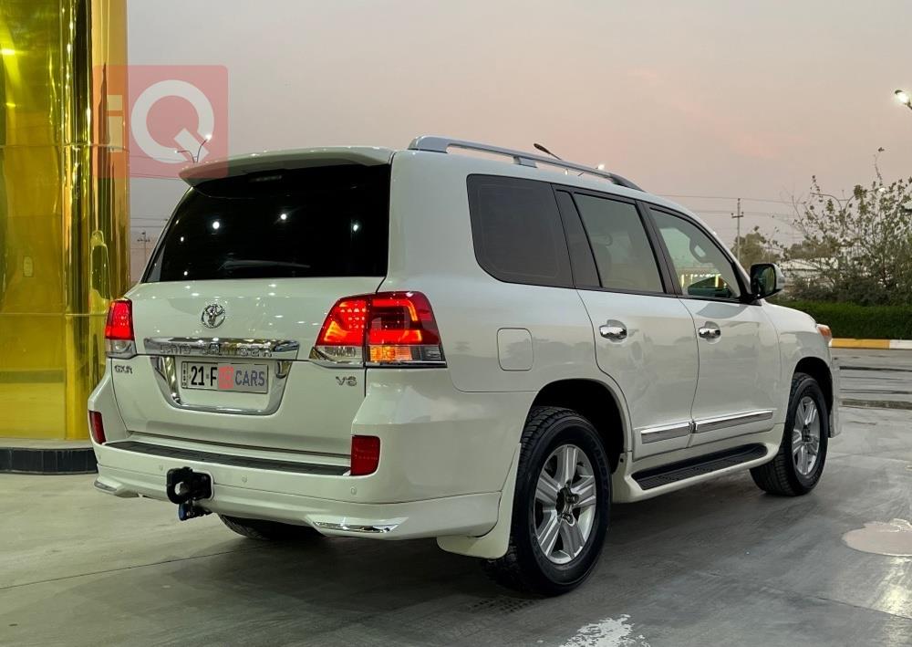 تويوتا لاندكروزر